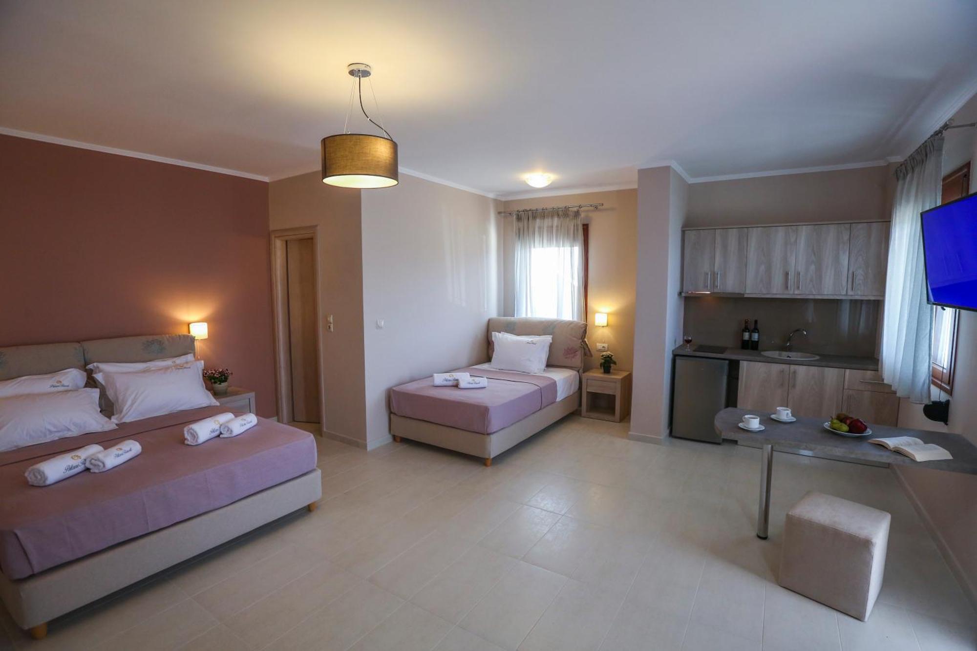 Petani Resort Vovikes Room photo